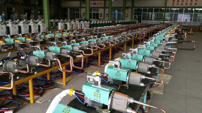 為黃海汽車提供的一體化焊槍